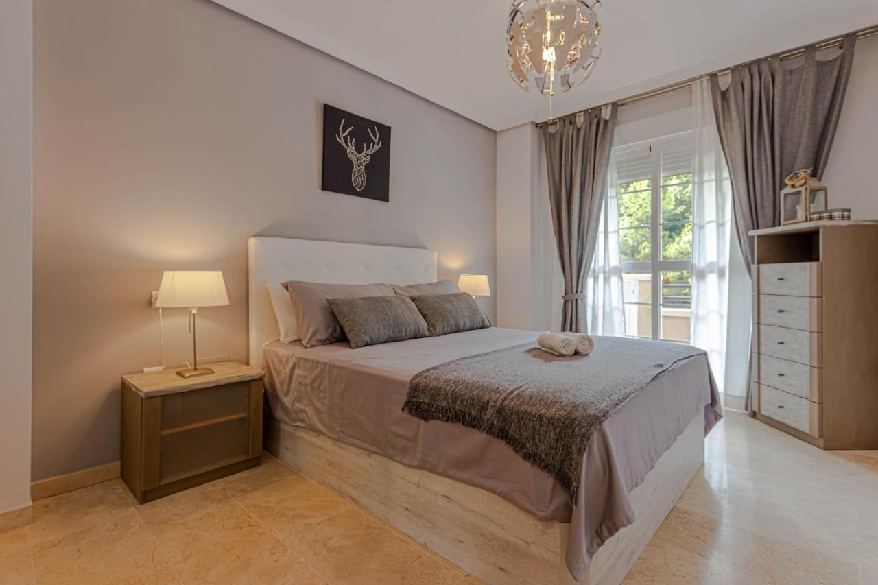 797 Holiday Rentals- Piso Con Amplia Terraza A Solo 1 Min De La Playa Benalmádena Kültér fotó