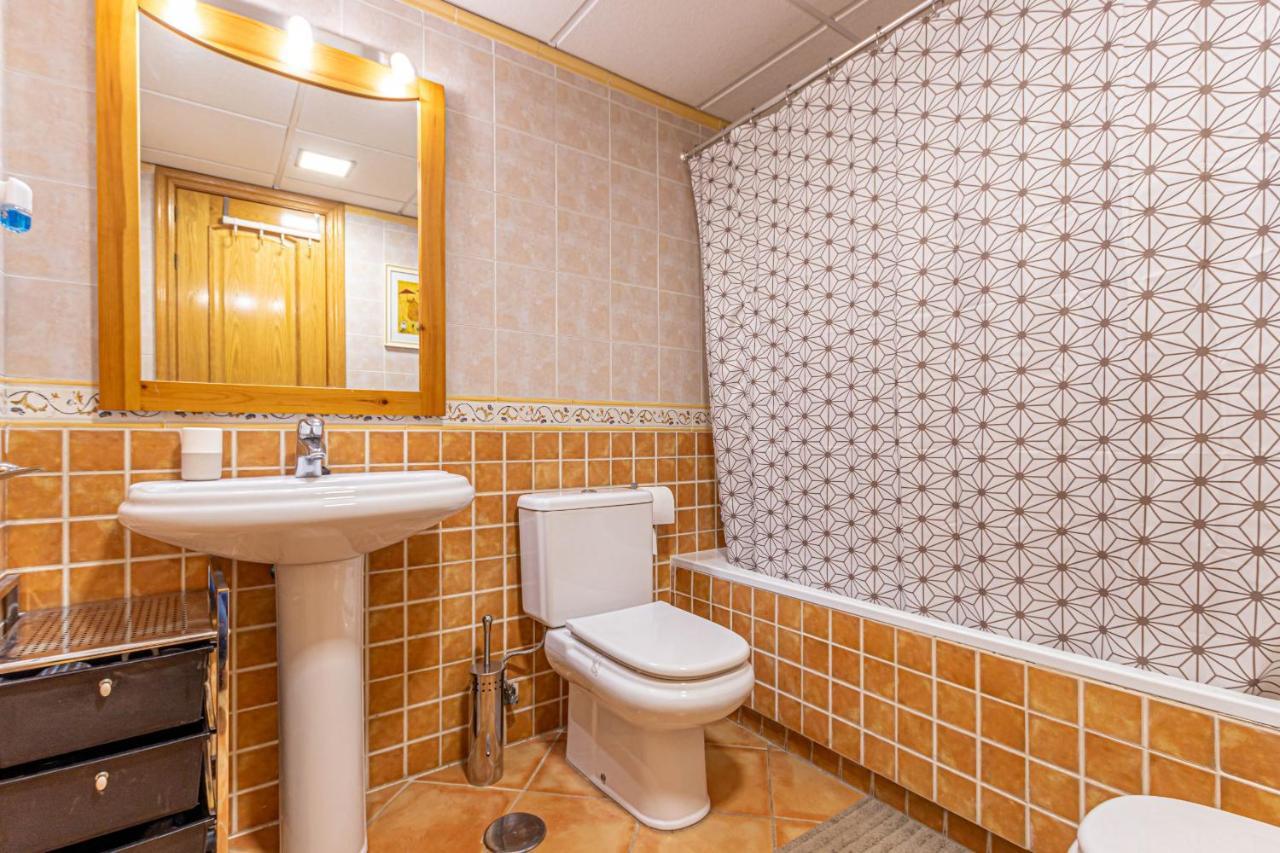 797 Holiday Rentals- Piso Con Amplia Terraza A Solo 1 Min De La Playa Benalmádena Kültér fotó